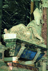 Roma, Chiesa di Santa Maria sopra Minerva - Monumento al Cardinale Michele BONELLI - Silla Longhi: Statua del Cardinale